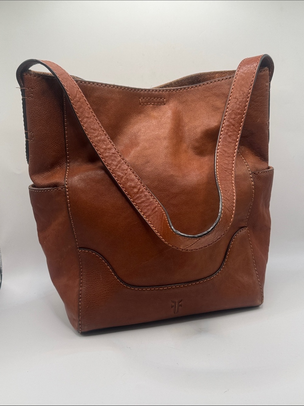 Frye lined leather purse